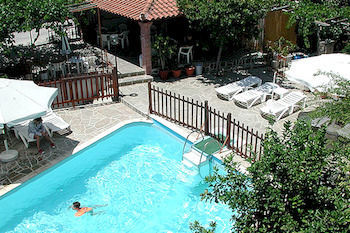 Voula Apartments Aegina Esterno foto