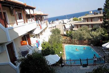 Voula Apartments Aegina Esterno foto