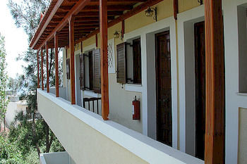 Voula Apartments Aegina Esterno foto